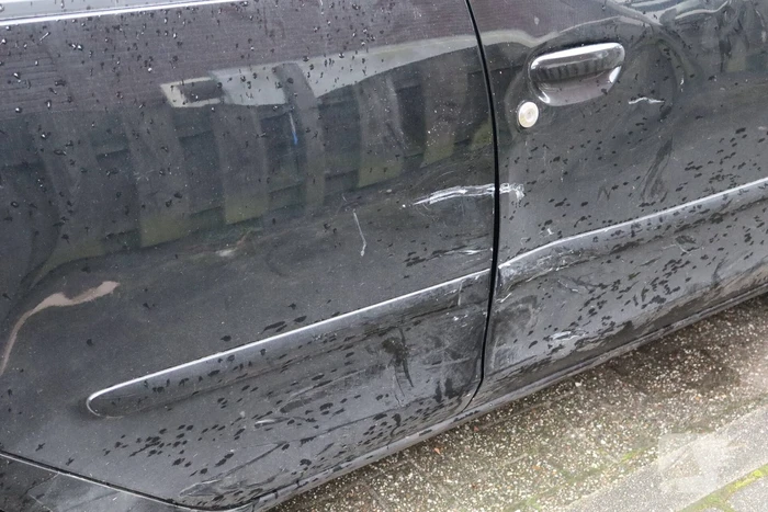 Scooterrijder geschept door afslaande automobilist