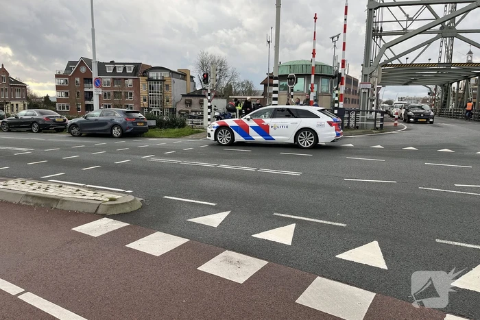Motorrijder gewond bij botsing met auto op kruising