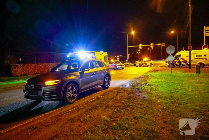 Zwaargewonde bij aanrijding tussen auto en fietser