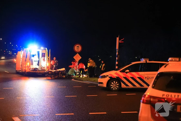 Zwaargewonde bij aanrijding tussen auto en fietser