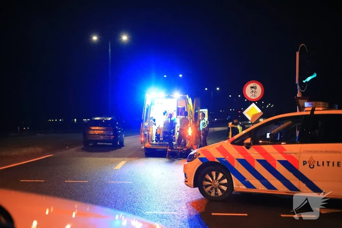 Zwaargewonde bij aanrijding tussen auto en fietser