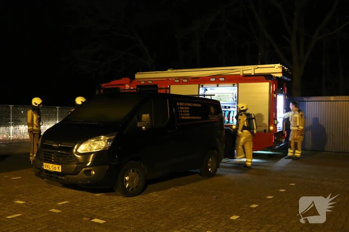 Brand in bestelbus snel onder controle