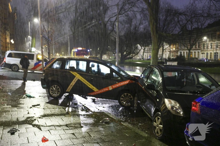 Fikse ravage bij aanrijding tussen meerdere voertuigen