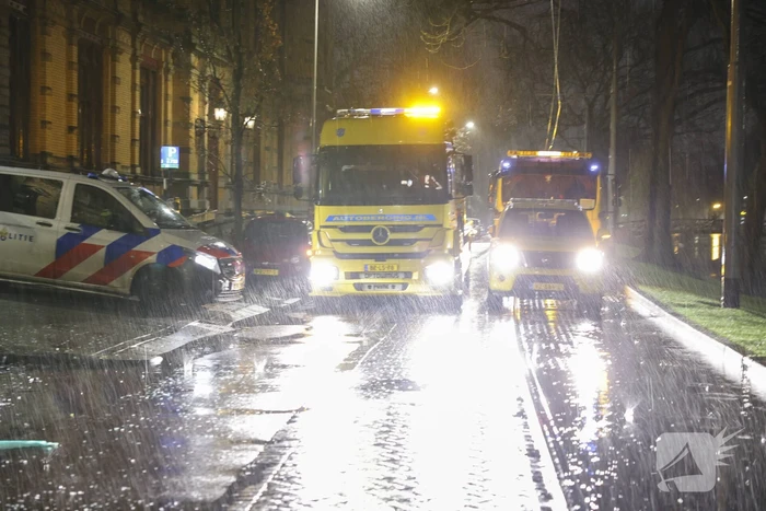 Fikse ravage bij aanrijding tussen meerdere voertuigen