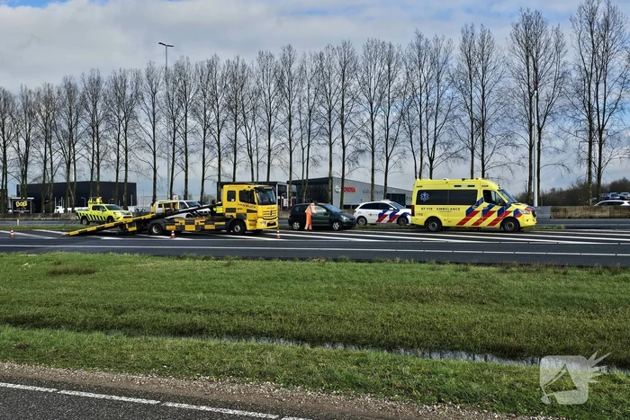 Bestuurster verliest macht over het stuur en raakt gewond