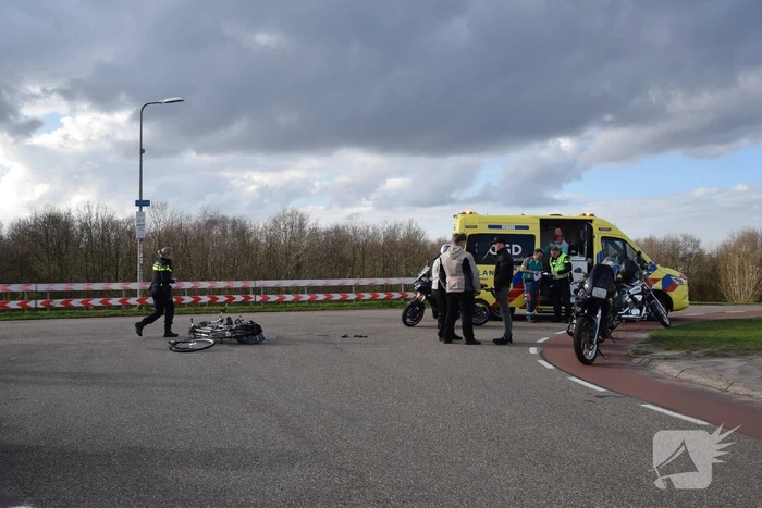 Meerdere gewonden bij ongeval tussen motorrijder en personen op tandem