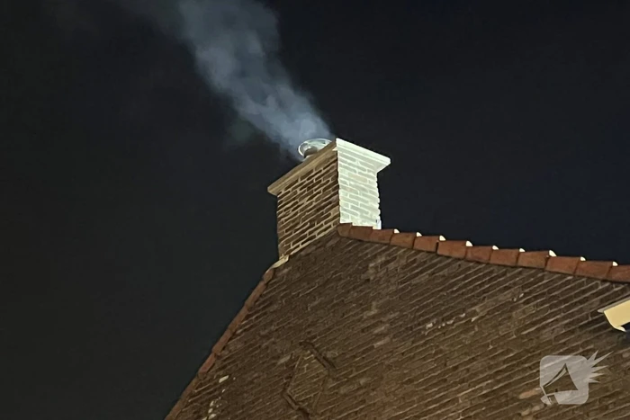 Schoorsteen geveegd vanwege brand