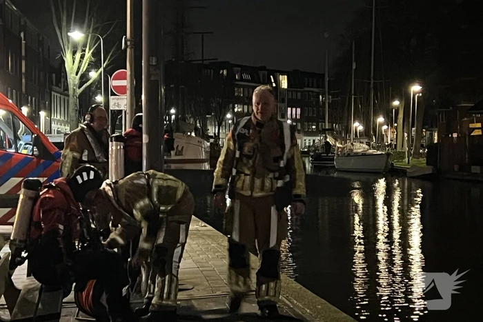 Hulpdiensten starten zoekactie na het aantreffen van een fiets langs de waterkant