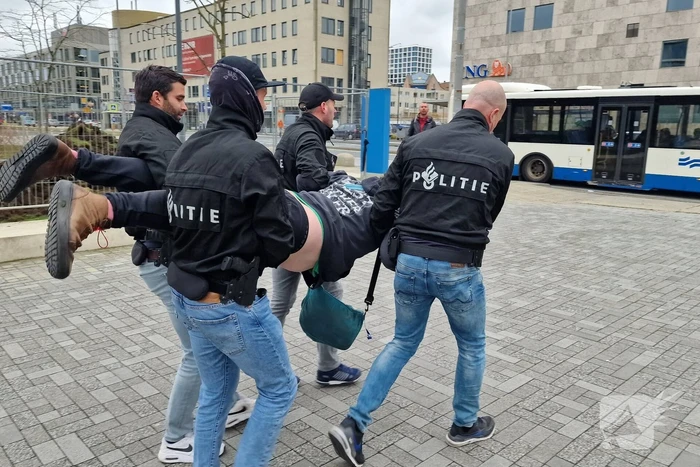 Extinction Rebellion blokkeert ING kantoor