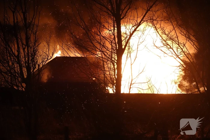 Brand verwoest tuinhuis op woonwagenkamp