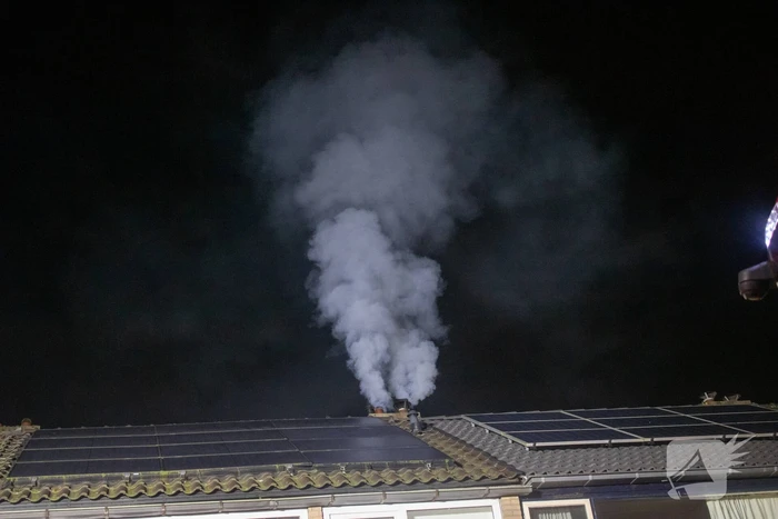 Flinke rookontwikkeling door schoorsteenbrand
