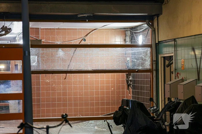 Grote schade aan portiek na explosie