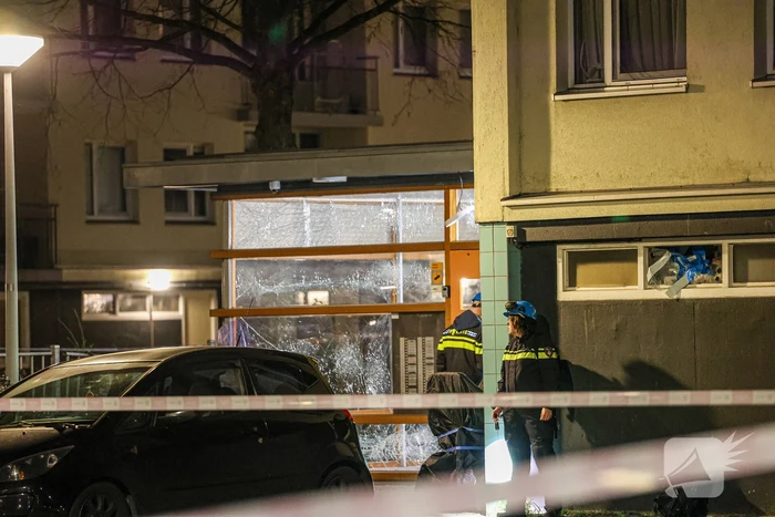 Grote schade aan portiek na explosie