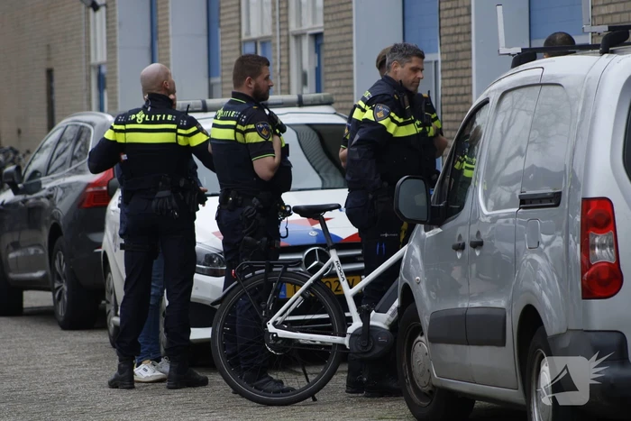 Politie vindt hennepkwekerij in bedrijfspand