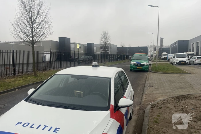 Vaten met onbekende stof aangetroffen