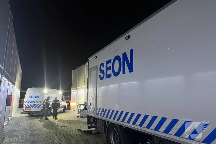 Vaten met onbekende stof aangetroffen