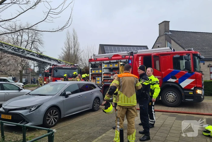 Zolderverdieping van woning verwoest door brand