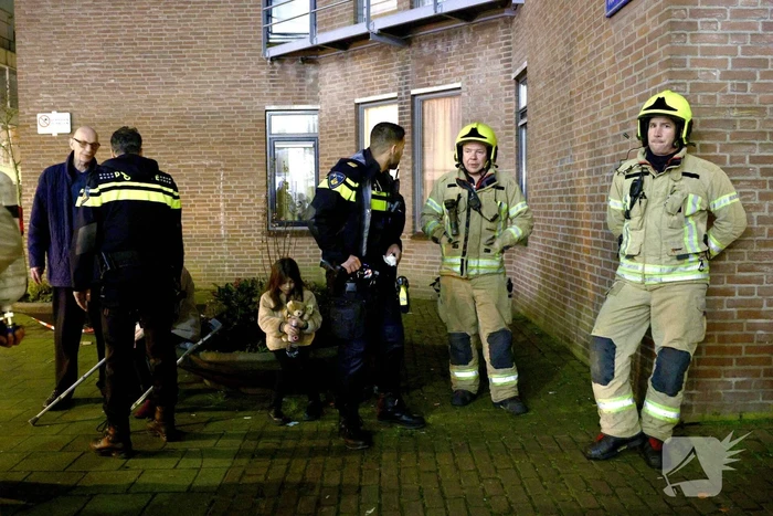 Meerdere bewoners gered bij hevige woningbrand