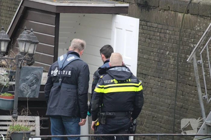 Overleden persoon aangetroffen in water
