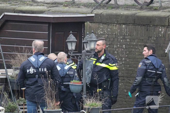 Overleden persoon aangetroffen in water