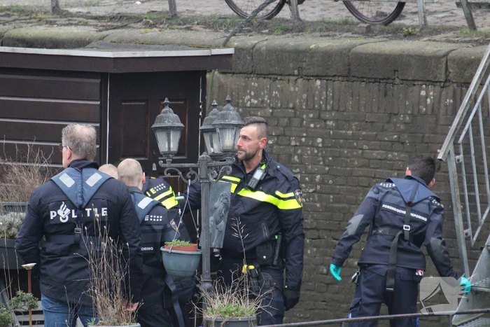 Overleden persoon aangetroffen in water
