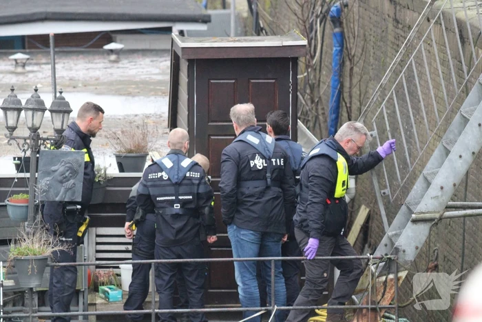 Overleden persoon aangetroffen in water