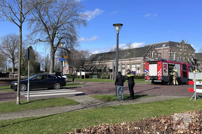 Brandweer in actie voor smeulende geur in kofferbak