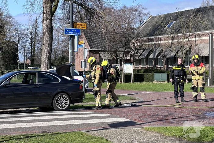 Brandweer in actie voor smeulende geur in kofferbak
