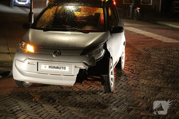 Automobilist rijdt door na botsing met brommobiel
