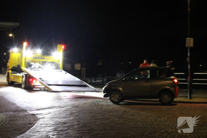 Automobilist rijdt door na botsing met brommobiel