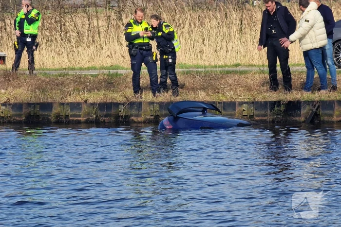 Zeer exclusieve Mercedes te water