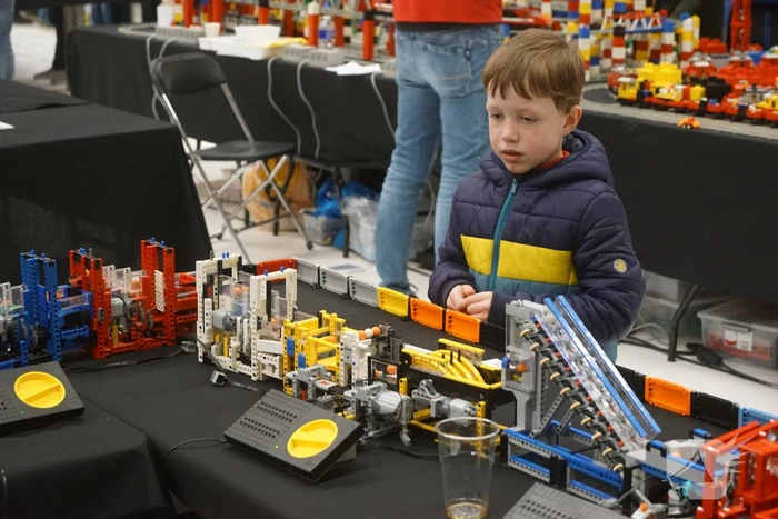 Sporthal walhalla voor liefhebbers van Lego
