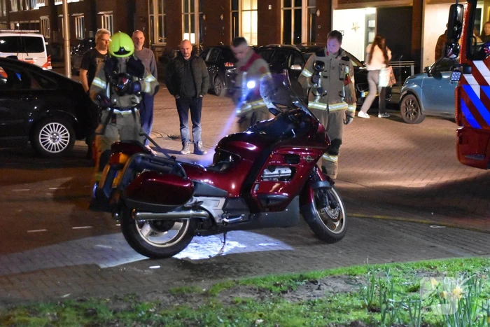 Motor vat vlam tijdens parkeren