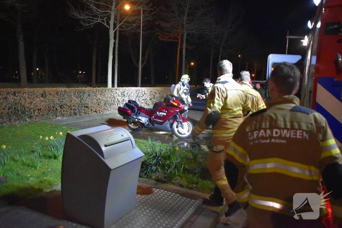 Motor vat vlam tijdens parkeren