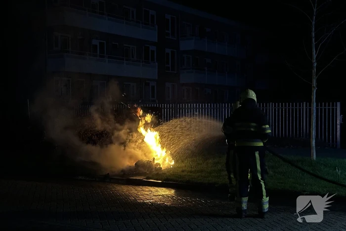 Brandweer ingezet voor twee buitenbranden