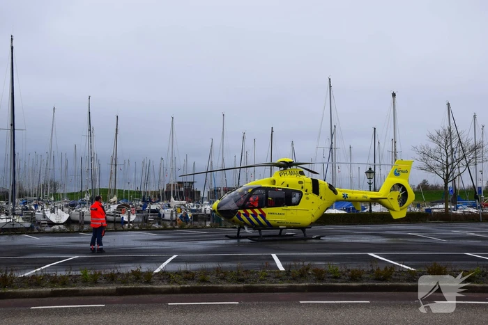 Traumahelikopter landt voor medische noodsituatie met kindje