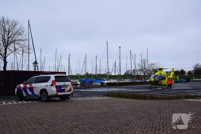 Traumahelikopter landt voor medische noodsituatie met kindje