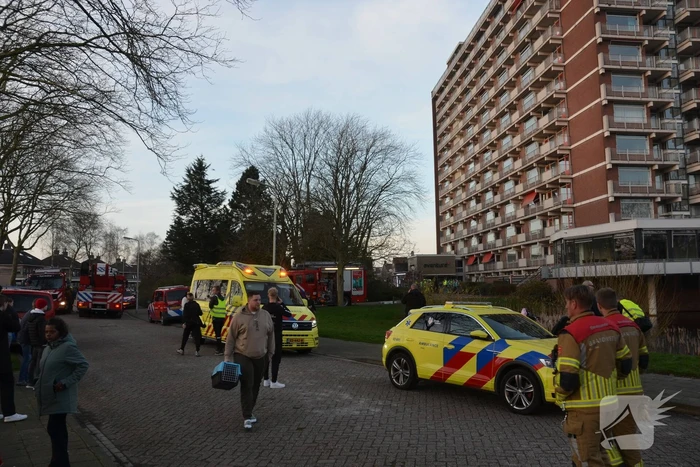 Zeer grote brand in zorgcomplex, mensen en dieren geëvacueerd door brandweer