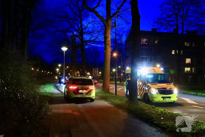 Man gewond op fietspad