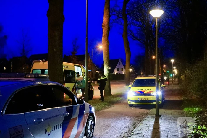 Man gewond op fietspad