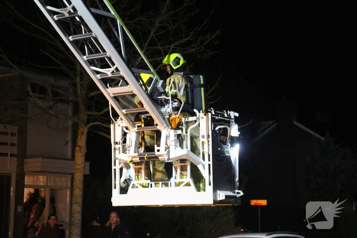 Flinke rookontwikkeling bij brand in schoorsteen