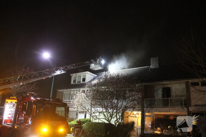 Flinke rookontwikkeling bij brand in schoorsteen