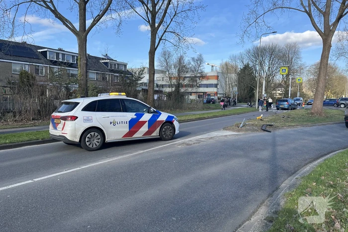 Automobilist gewond nadat tegenligger op verkeerde weghelft terecht komt