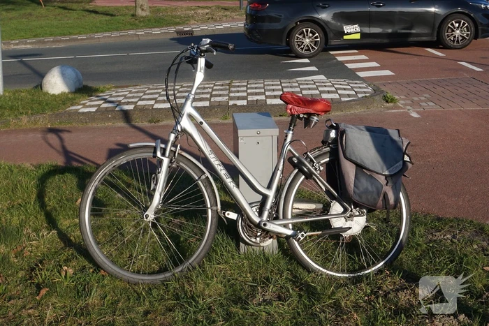 Fietser gewond bij aanrijding op kruising