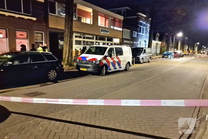Schade na explosie bij voordeur