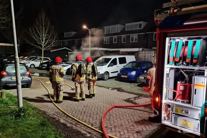 Twee auto's verwoest door brand