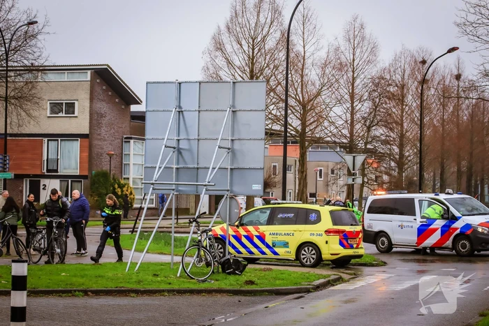Traumahelikopter landt na ongeval met fietser