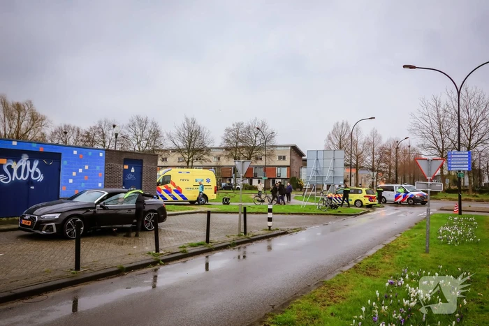 Traumahelikopter landt na ongeval met fietser
