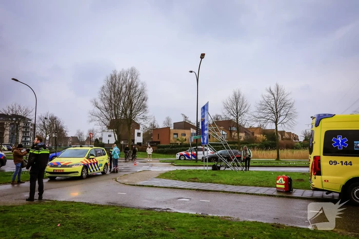 Traumahelikopter landt na ongeval met fietser