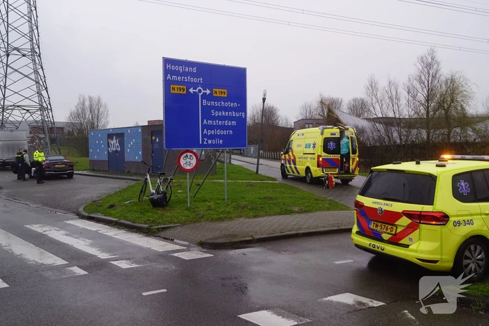 Traumahelikopter landt na ongeval met fietser
